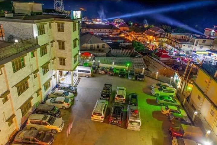 Royal Hotel Naran Buitenkant foto