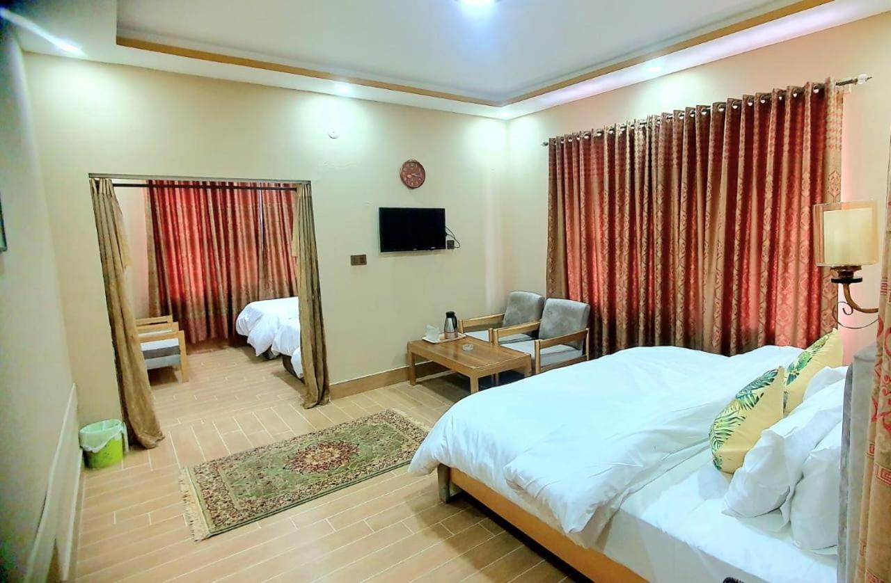 Royal Hotel Naran Buitenkant foto