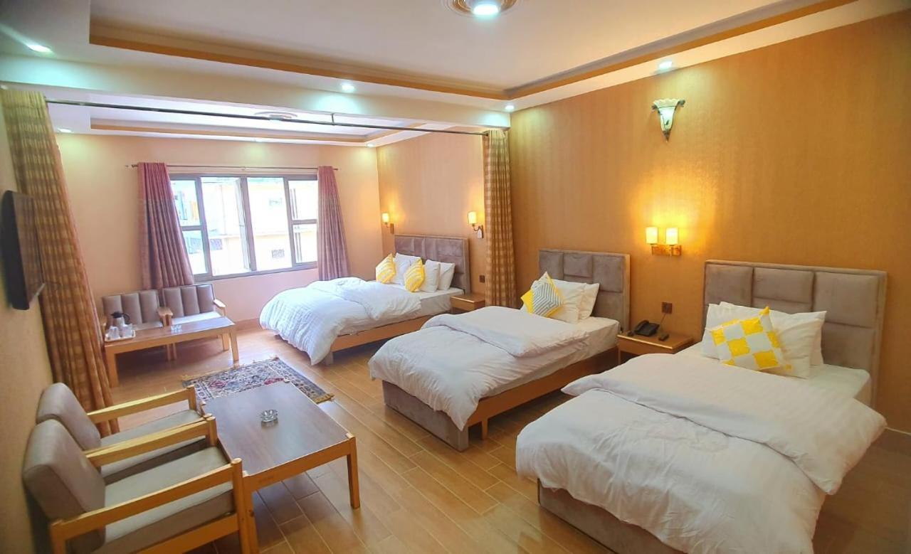 Royal Hotel Naran Buitenkant foto