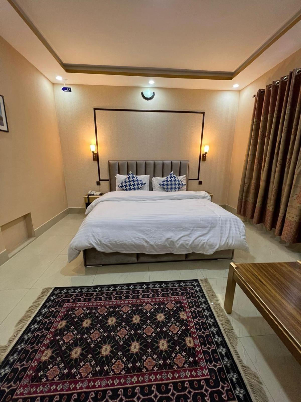 Royal Hotel Naran Buitenkant foto